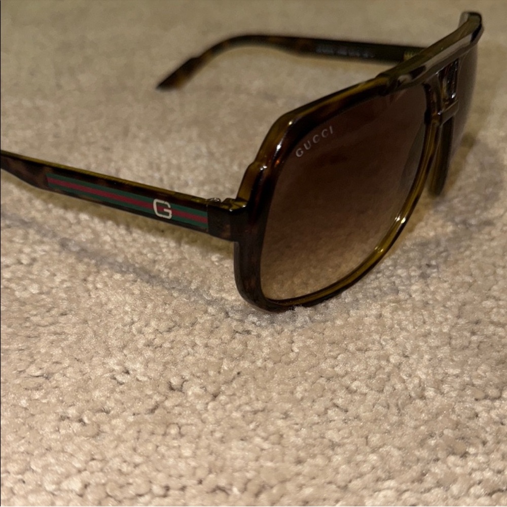 Gucci Sunglasses - Picture 2 of 7